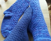 Knitting Pattern --- Blue Day Socks