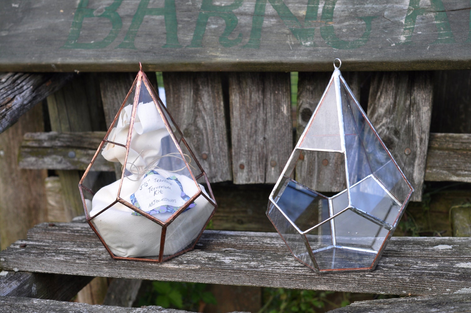 Teardrop Terrarium, teardrop glass terrarium with dodecahedron base in copper or silver color -- hanging terrarium -- eco friendly