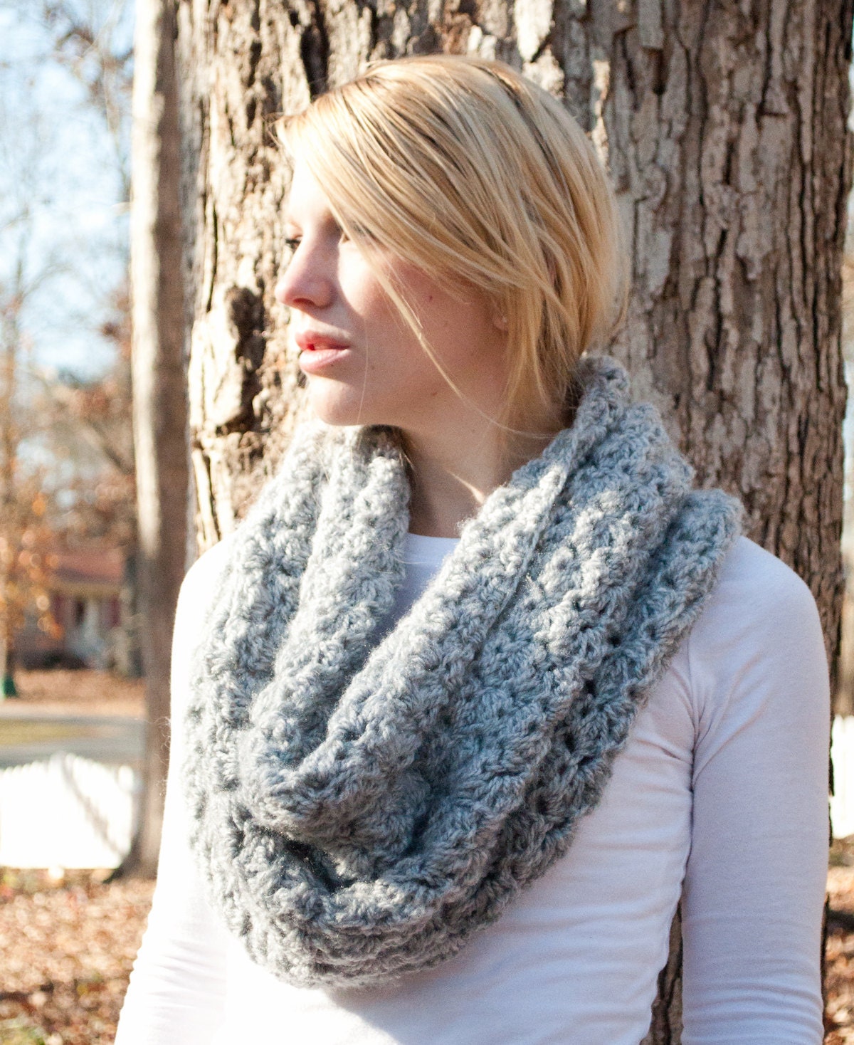 SALE The Chunky Cowl Scarf Shawl Hood - Silver Grey