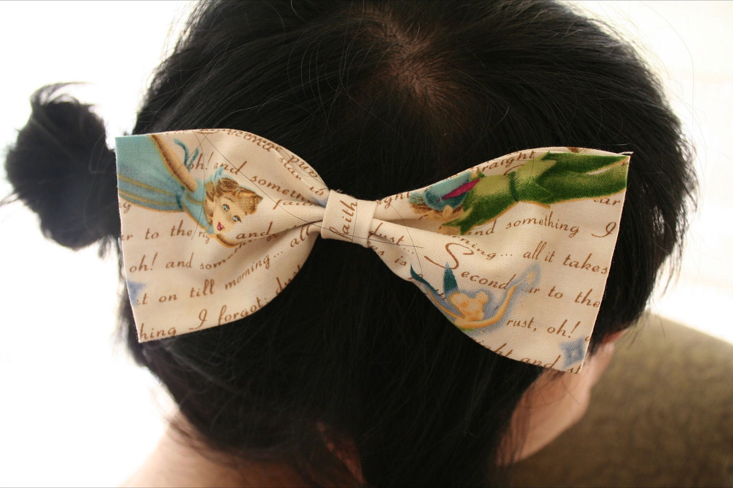 LIMITED Peter Pan Hair Bow