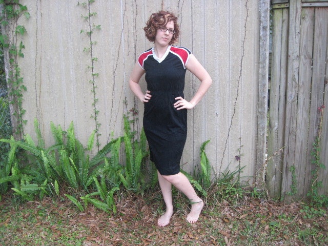 Vintage // 1970's Black Velvet Mod Dress // Vicky Vaughn // Glam dress // Size S