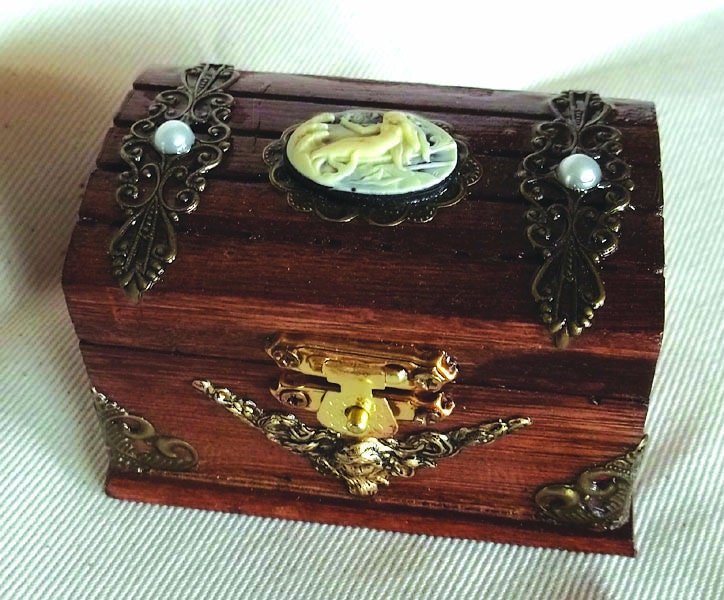 Pearl & Filigree Mermaid Cameo Mini Trinket Box