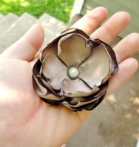 Taupe Fabric Flower Hair Clip, Light Brown Fall Wedding Accessories, Mushroom, Wheat, Neutral Beige Khaki Bridesmaid Fascinator