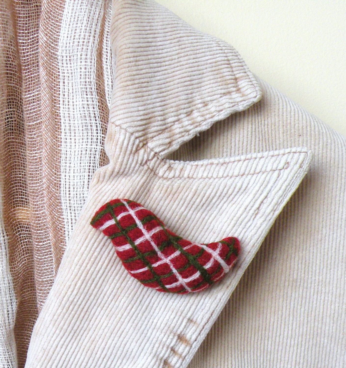 Felt brooch Red bird checked white green - needle felted brooch - winter fashion - kids fashion - geometric
