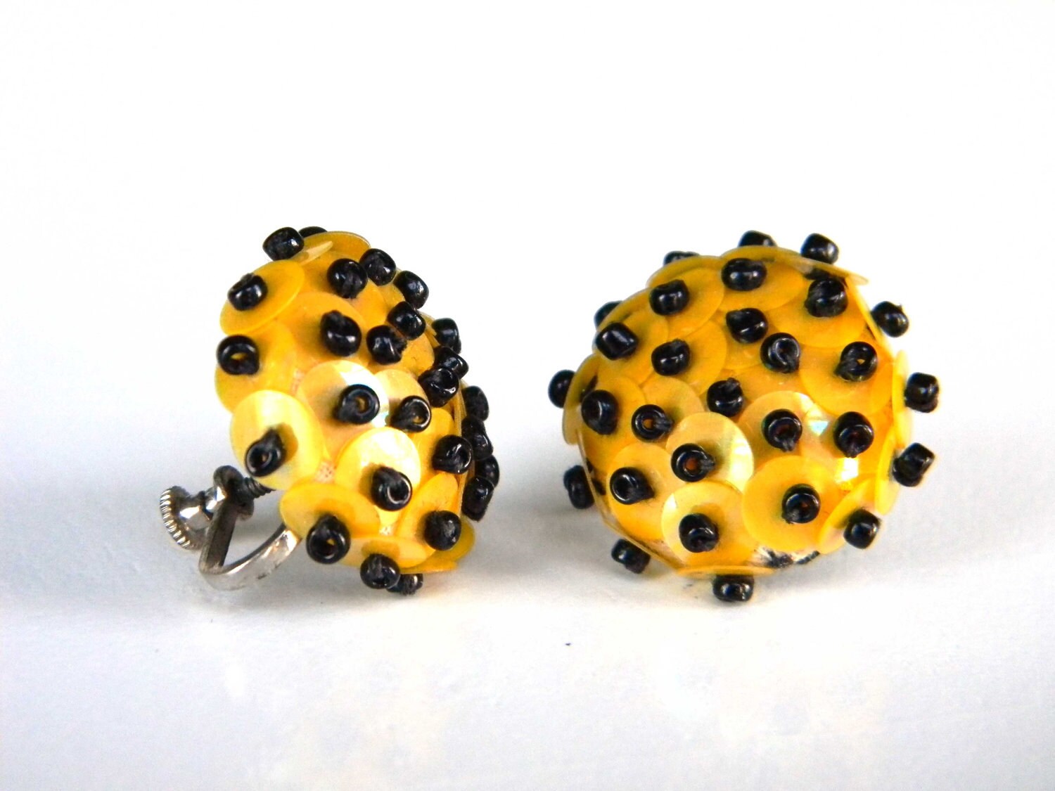 Vintage Button Earrings Screw Back Yellow Black Bead Bubble Bee
