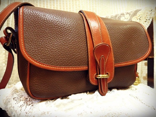 Vintage Dooney and Bourke handbag purse All weather leather 1980&39;s shoulder strap purse