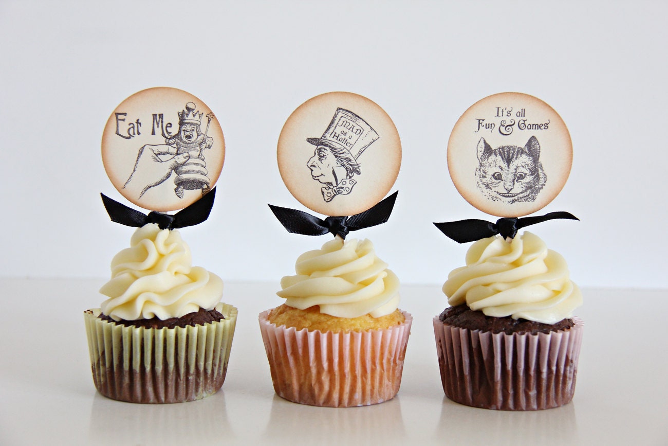 Alice Cupcake in Toppers cupcakes Unify Wonderland vintage alice  Cupcake by style Vintage