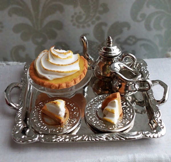 Lemon Meringue Tart 1/12 Scale Dollhouse Miniature Food