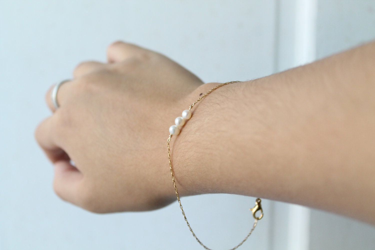 Trio - Delicate Pearl Bracelet - Gold Chain Three Freshwater White Pearls - Minimalist Feminine Dainty