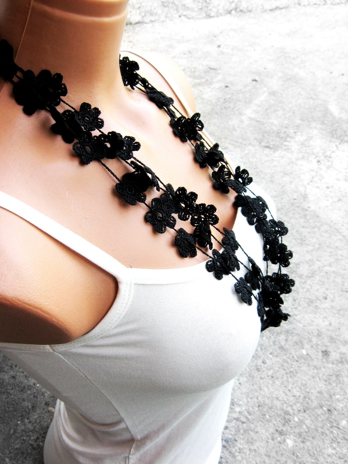 Hand crochet lace necklace, infinity black necklace, guipure scarf, floral necklace, romantic, elegant, wedding necklace or bracelet ,