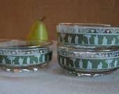 vintage Jeannette glass set of three bowls in Hellenic pattern
