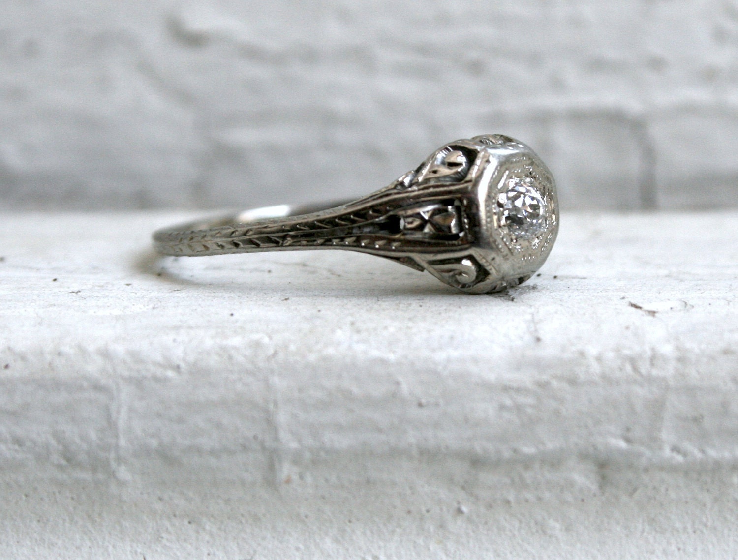Fantastic 18K White Gold Diamond Engagement Ring.
