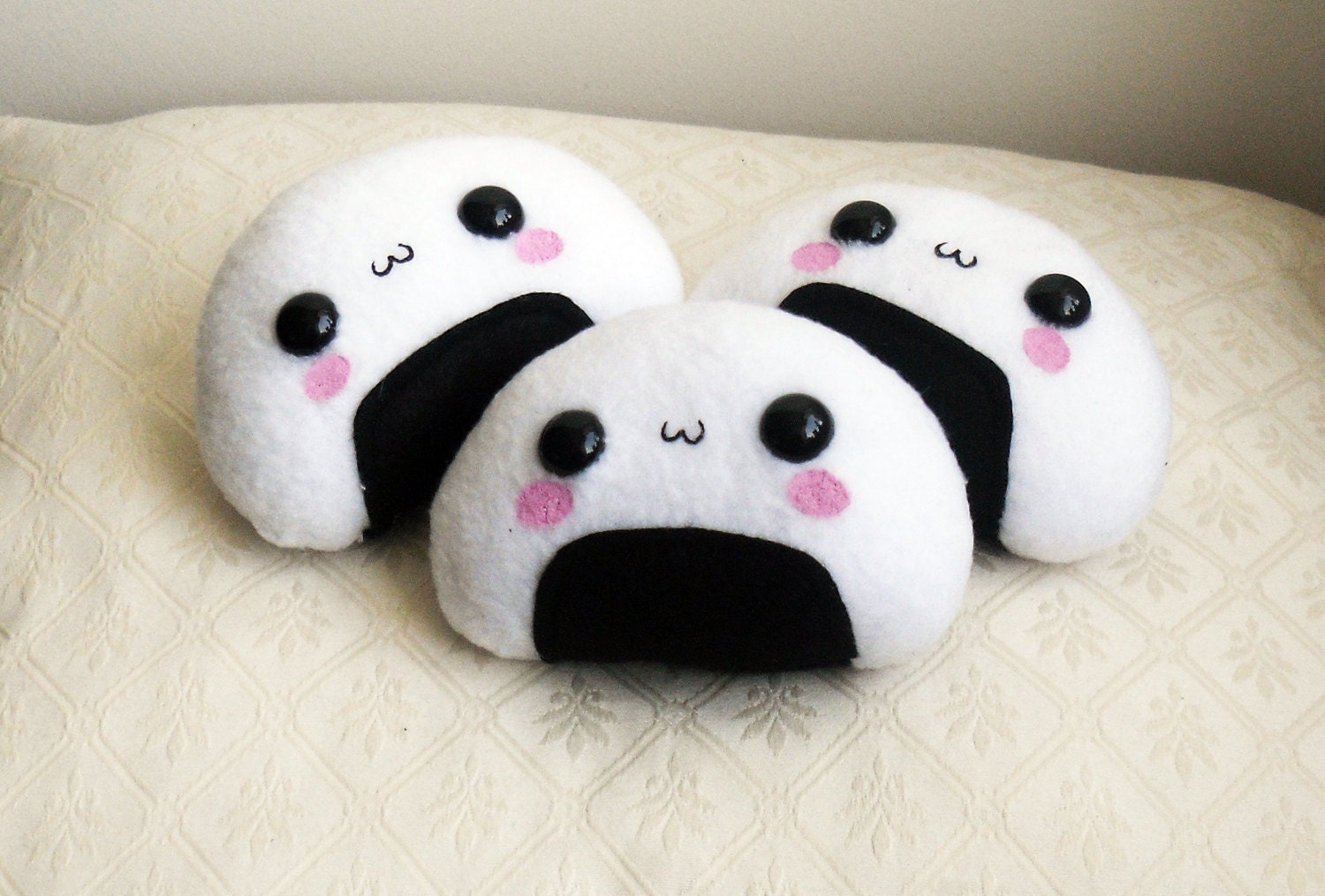 KAWAII ONIGIRI PLUSH - Super cute Kawaii Onigiri Plush Toy