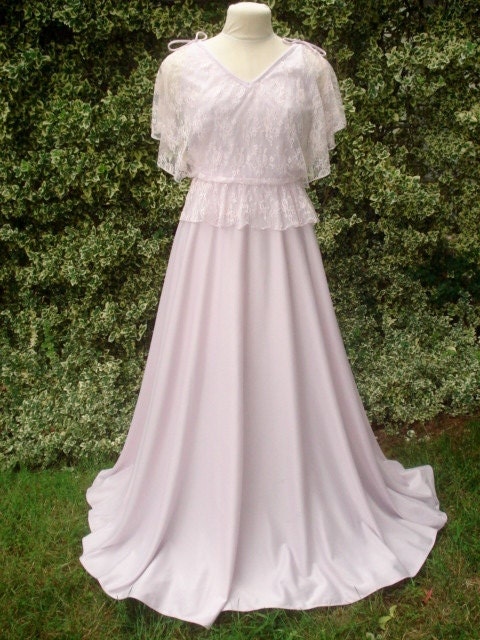 Vintage Dress Gown Purple with Lace Sz Med Tags