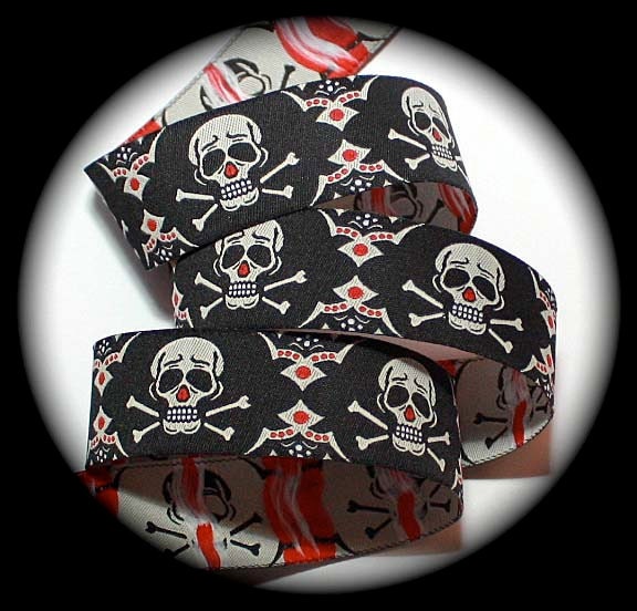 Skull and Crossbones - Tribal 1" x 3 yards Black, Red and Cream