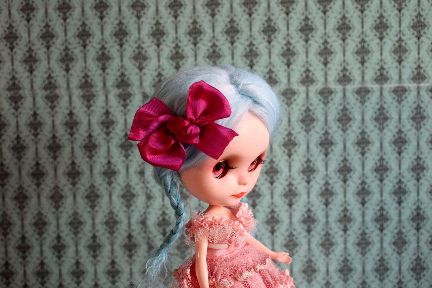 Sweet Sally Hair Bow - Fuchsia Pink Silk Bow clip hair piece for your Blythe Princess