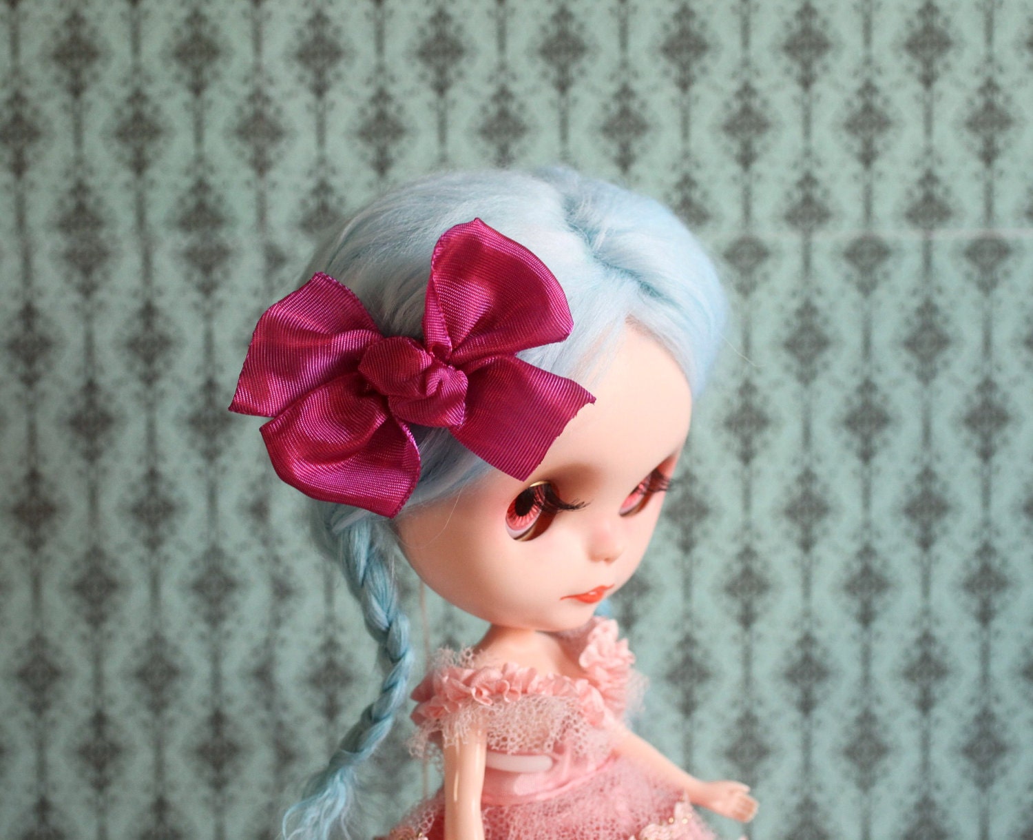 Sweet Sally Hair Bow - Fuchsia Pink Silk Bow clip hair piece for your Blythe Princess