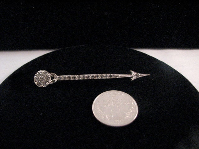 Art Deco Arrow Brooch