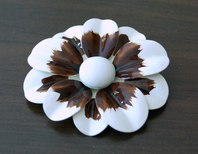 Vintage Enamel Flower Brooch Gorgeous