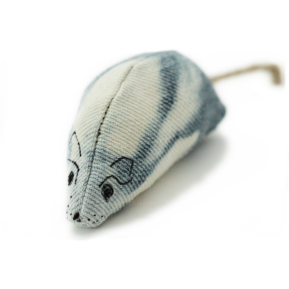 Hand Made Catnip Mouse Petite, Hippie Style