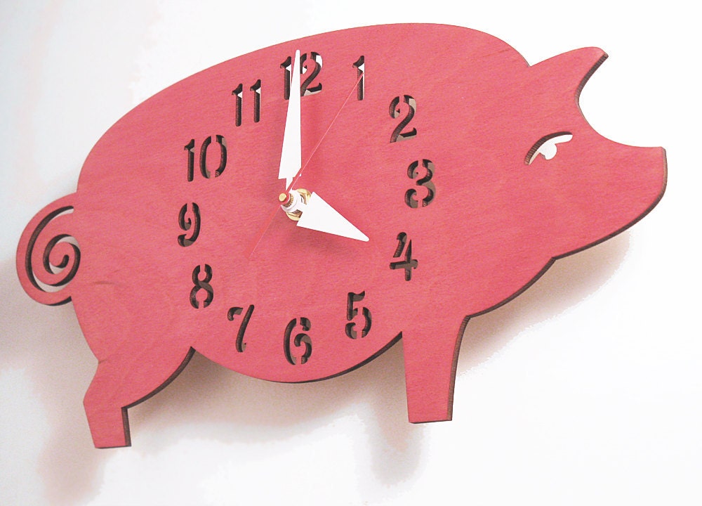 The "Possu" designer wall mounted clock from LeLuni