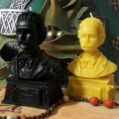 Strauss Bust Beeswax Candle Composer Series