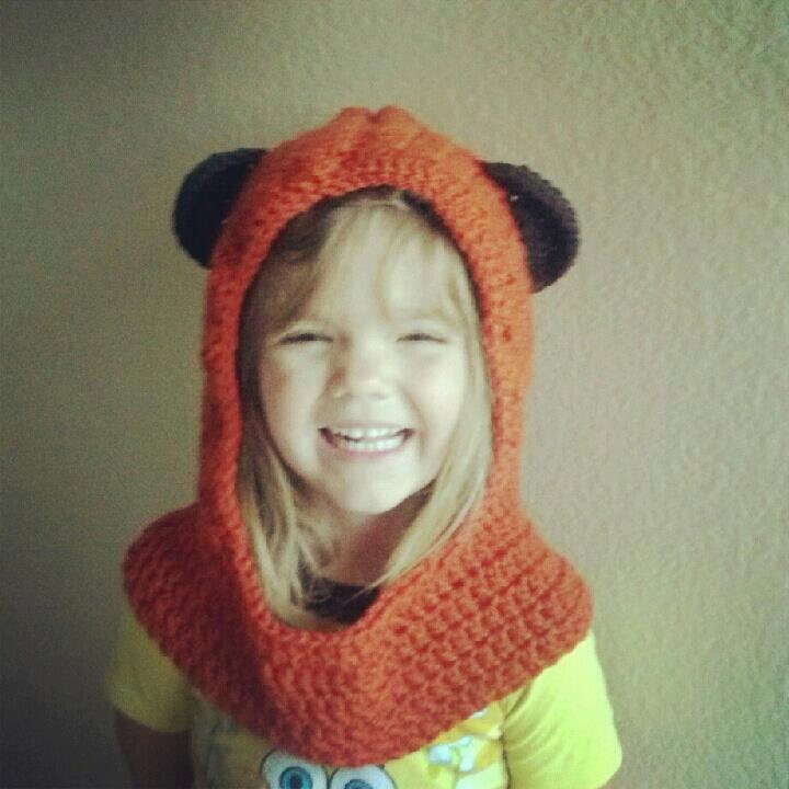 Ewok hooded Cowl PDF pattern