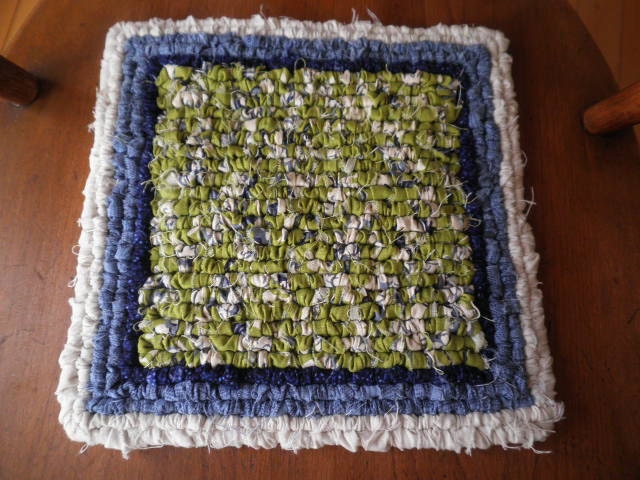 Kitchen Pot Holder  7.5" x 7.5" Square Fabric Retro Kitchen Trivet