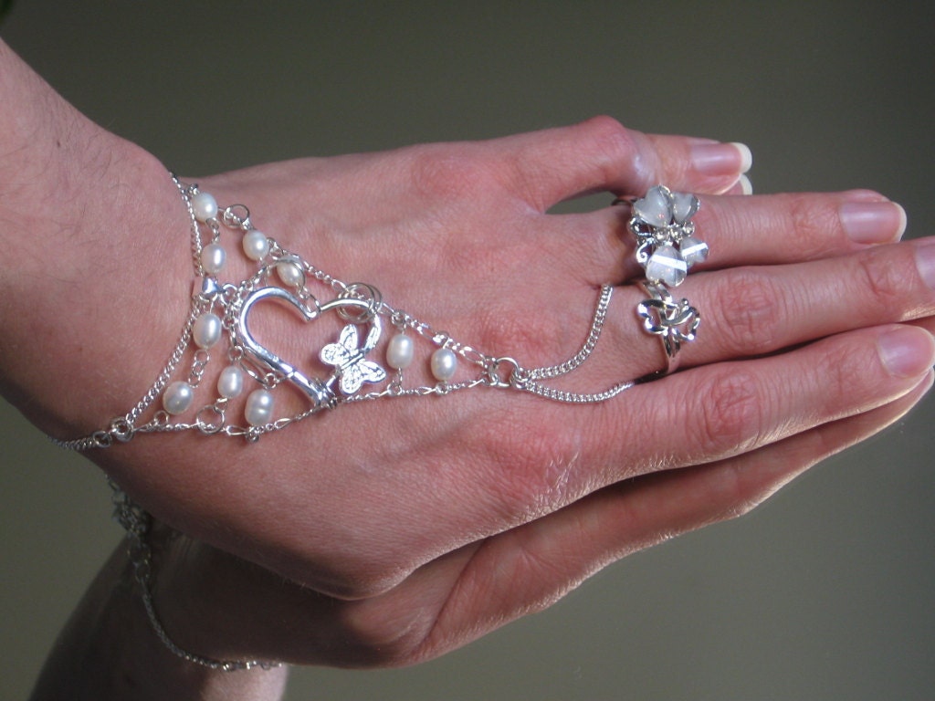 Bridal Heart Pearl Slave Bracelet Ring, Sterling Silver and Fresh water pearl Bracelet ring. Adjustable. 6-8"