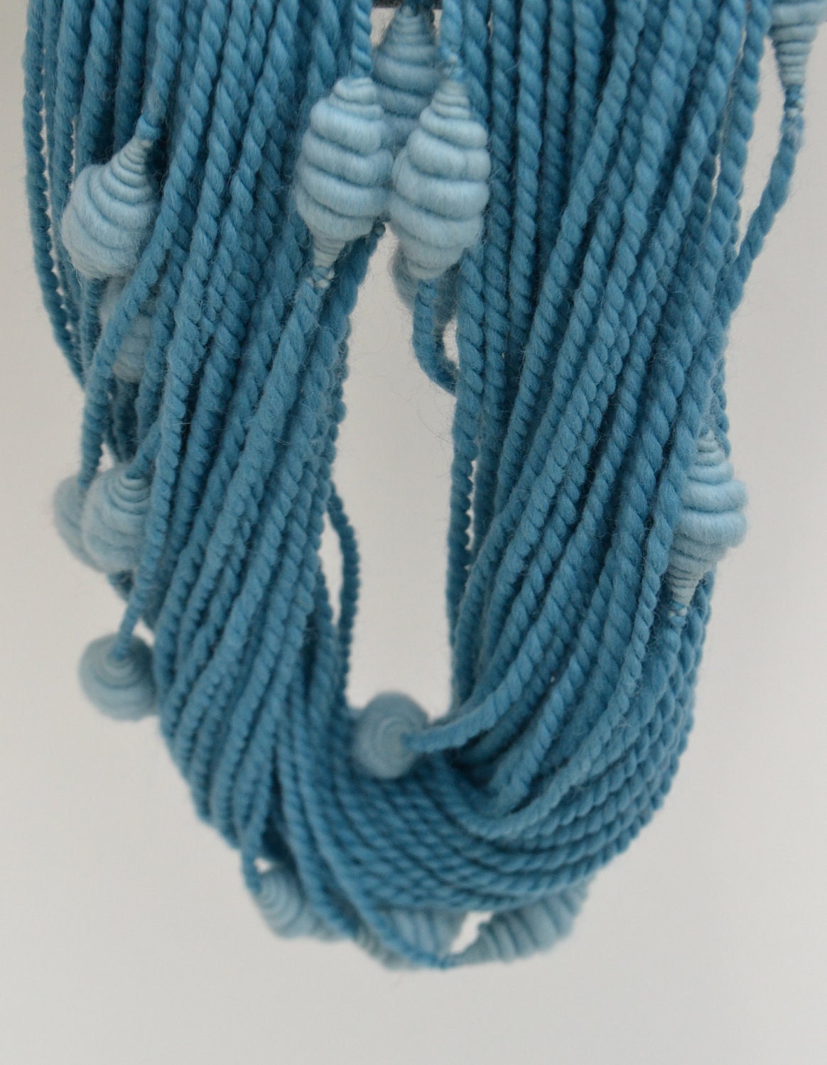 Glacier handspun beehive art yarn - 55 Yards