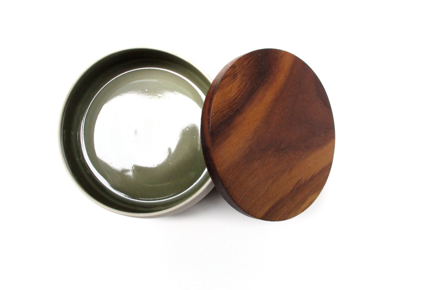 The green wood lidded bowl