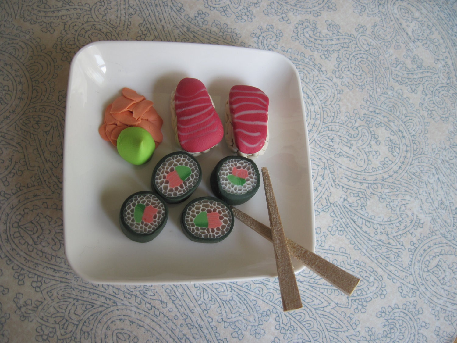 AG Sushi Roll and Nigiri Combo Set