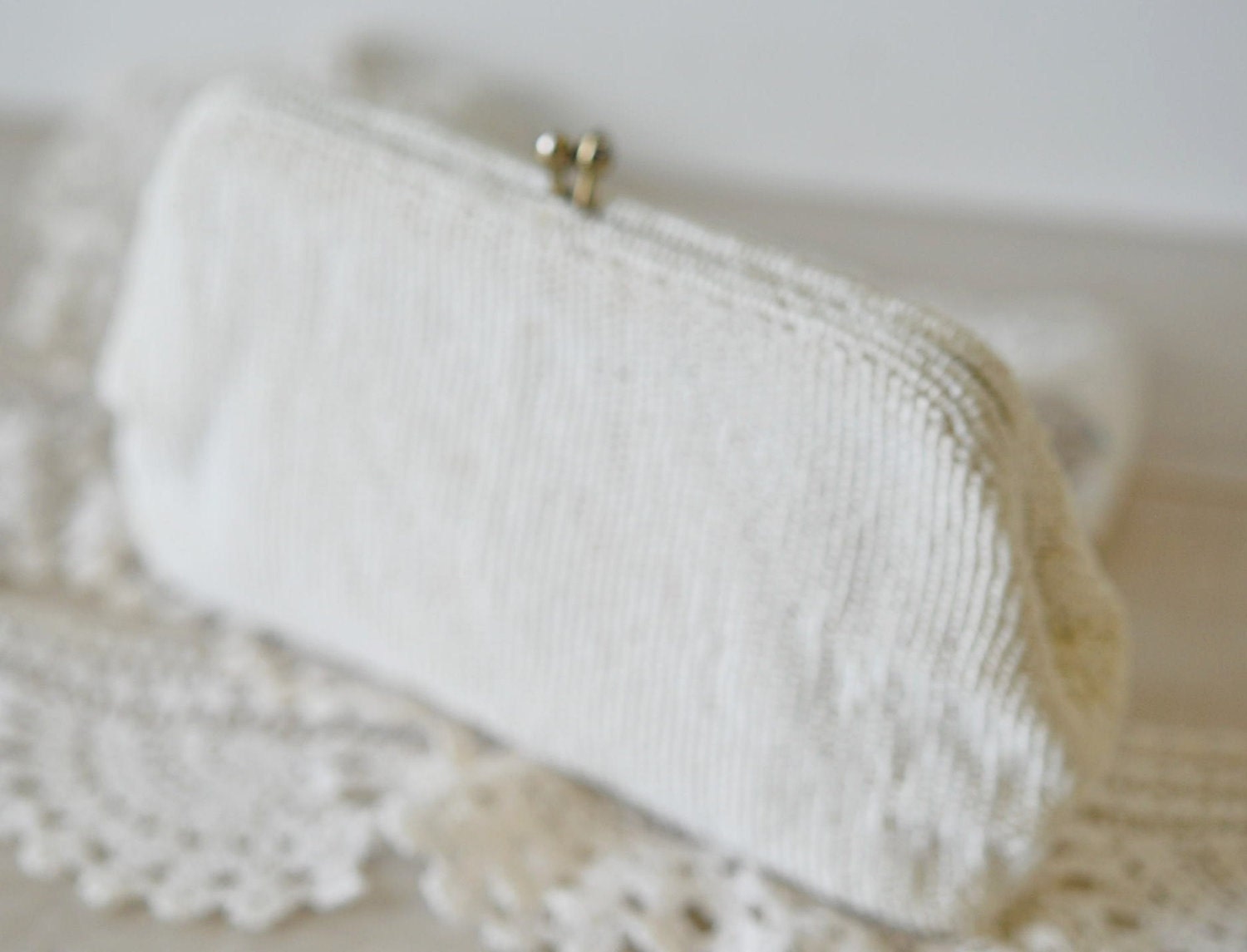 lovely vintage white seed pearl clutch bag