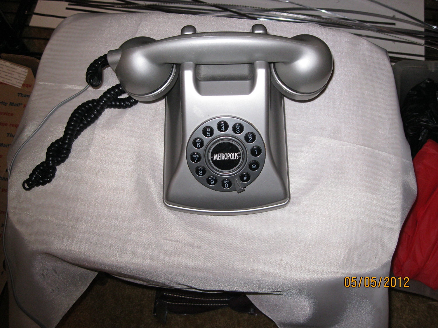 Vintage Style Conair Metropolis Phone - Item 14-1057
