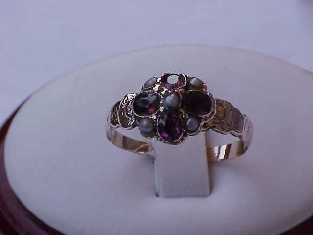 Antique Unique Victorian 9K yellow Gold Ring:Genuine Amethysts & Seeds Pearl, 1800's