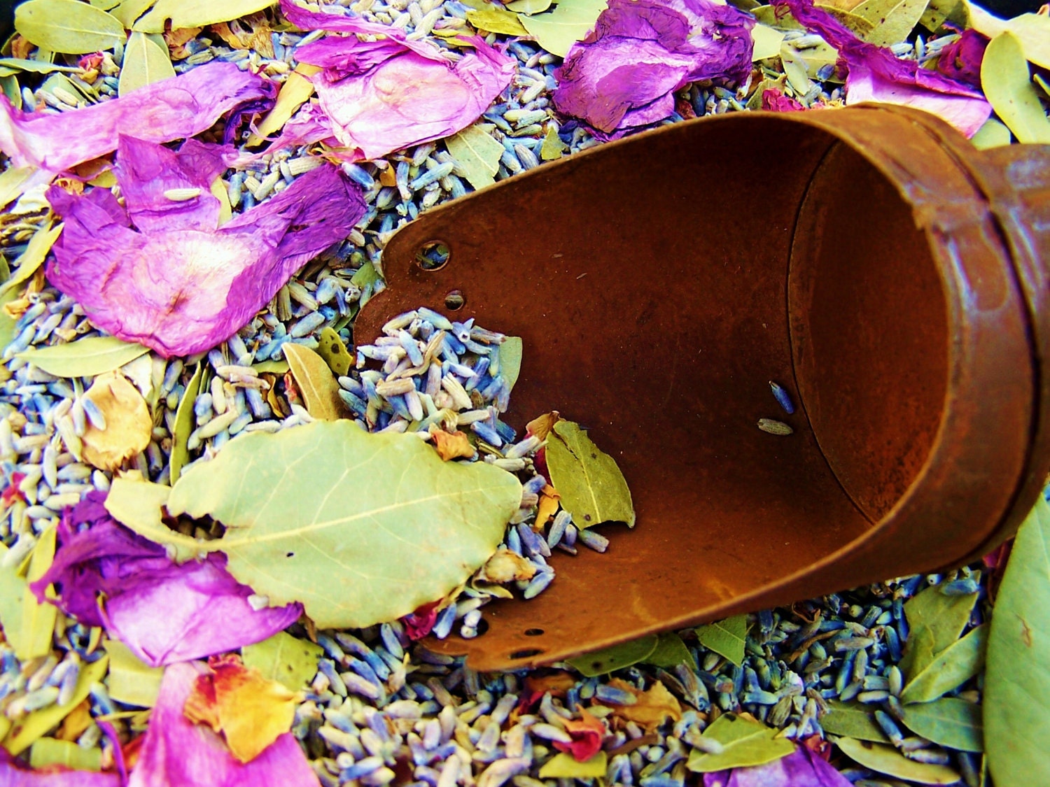 HOMEMADE LAVENDER POTPOURRI-Spring/Summer Home Decor-Rustic Primitive Country Home Decor-Scented Oils-Wedding Decor-Spring/Summer Scent