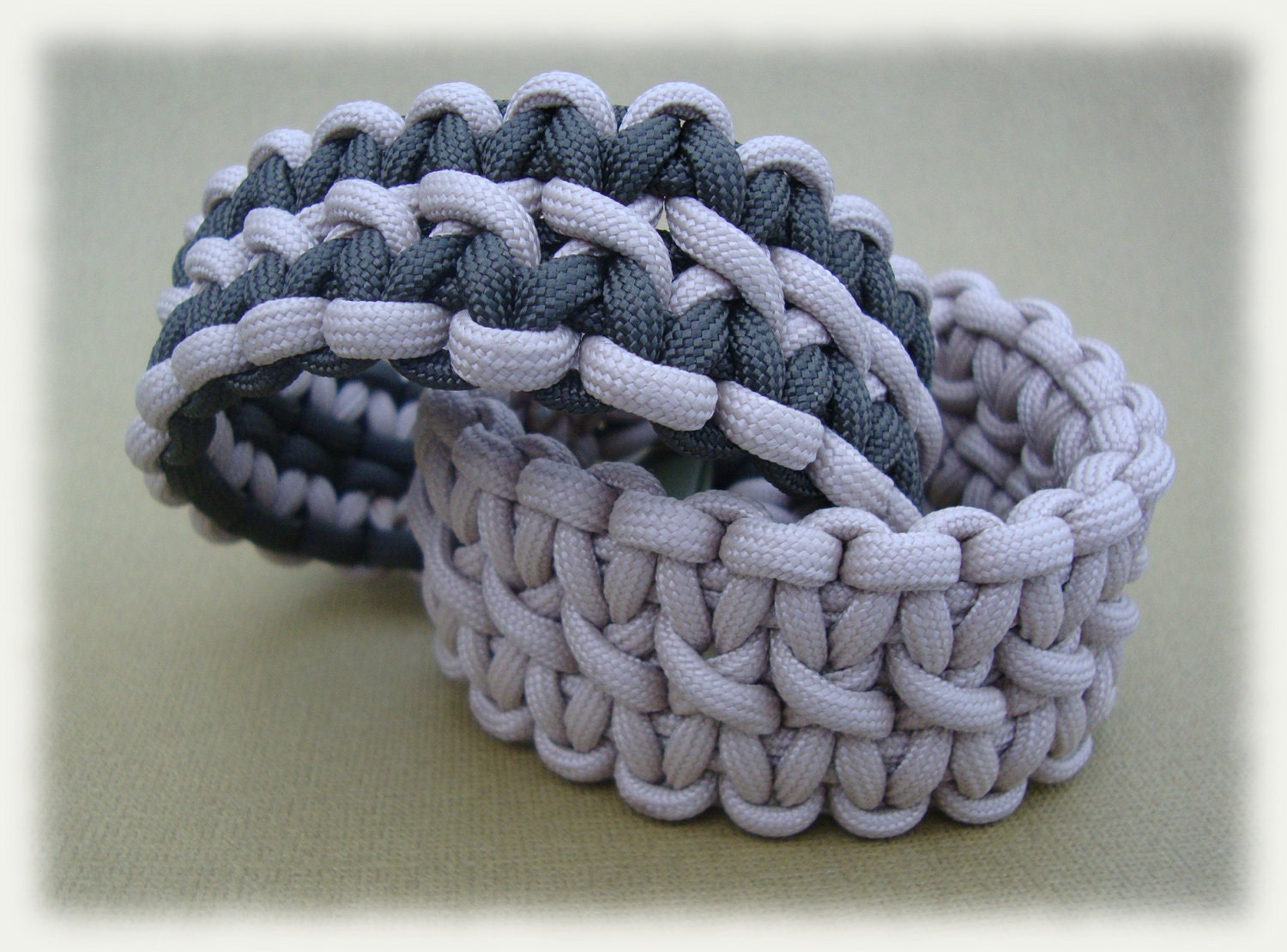 Items similar to Wide Solomon Paracord Bracelet on Etsy