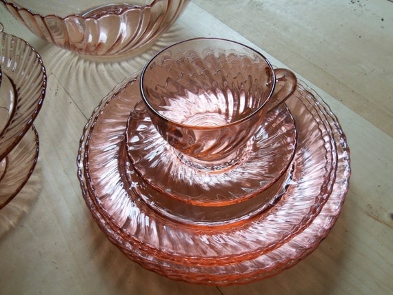 Arcoroc Made In France Pink Glass Dinner Salad By Spindlythicket