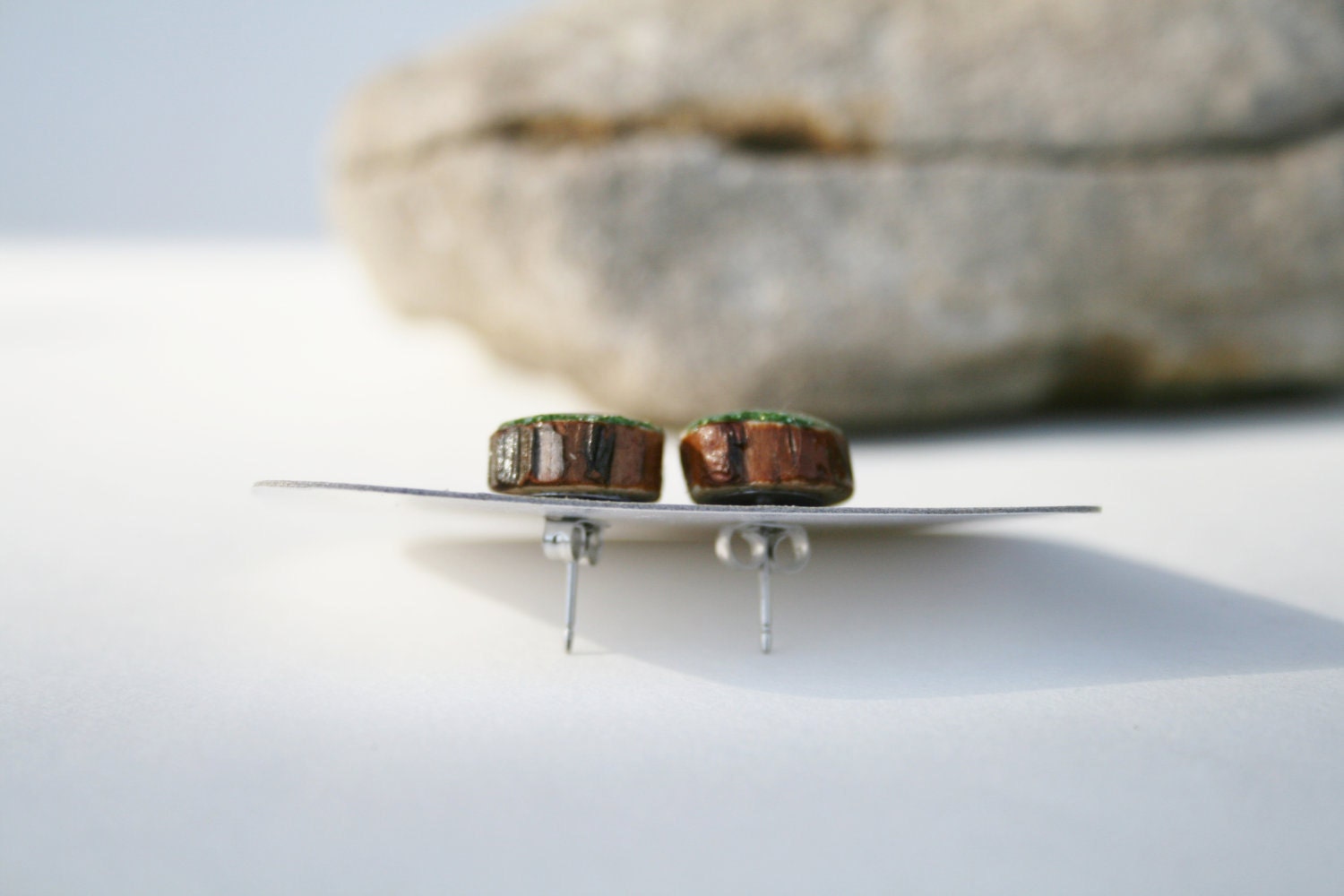 Earrings green sparkle stud wood earrings, reclaimed wood earrings, gift for nature lover, nature gift, eco-friendly, unique gift for her
