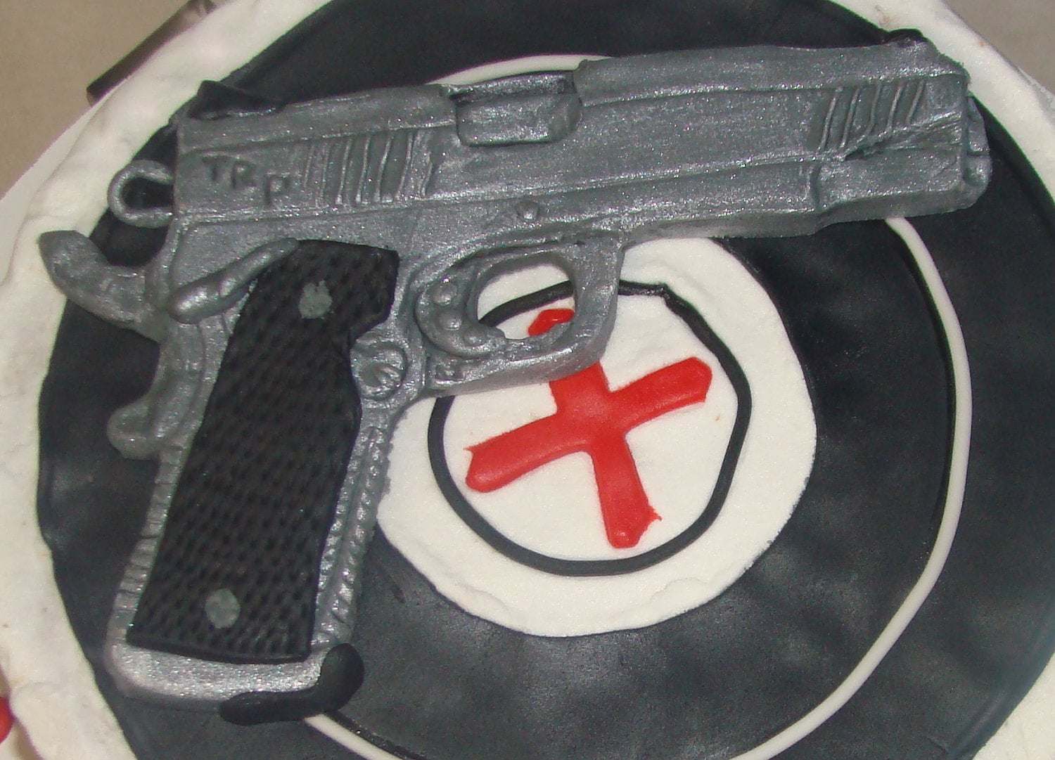 Gun Cake Pictures