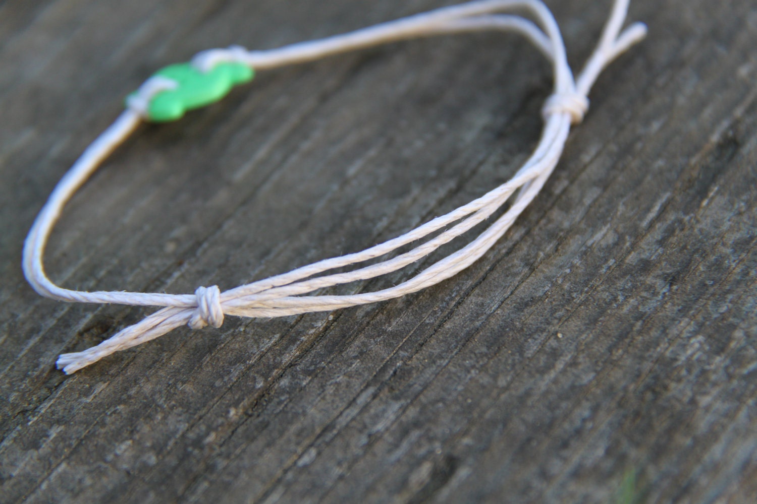 Cute as a button bracelet in SHINY colors.