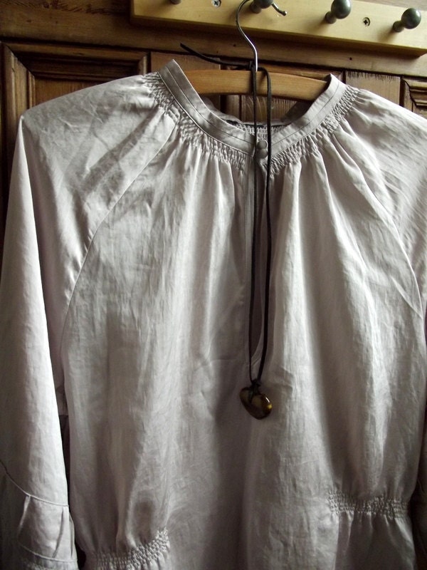 Blouse / top / shirt / ladies / silky / cream / gold / neutral / vintage / gathered / pleat / smocking / vintage clothing / woman's