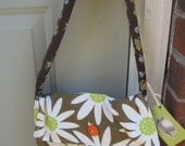 SALE: Retro Green Daisies shoulder bag purse with recycled / upcycled necktie strap