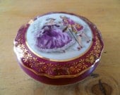 Limoges Miniature Porcelain Powder Pot Dish Circa 1950s Gilded With Hand Detailed Scene