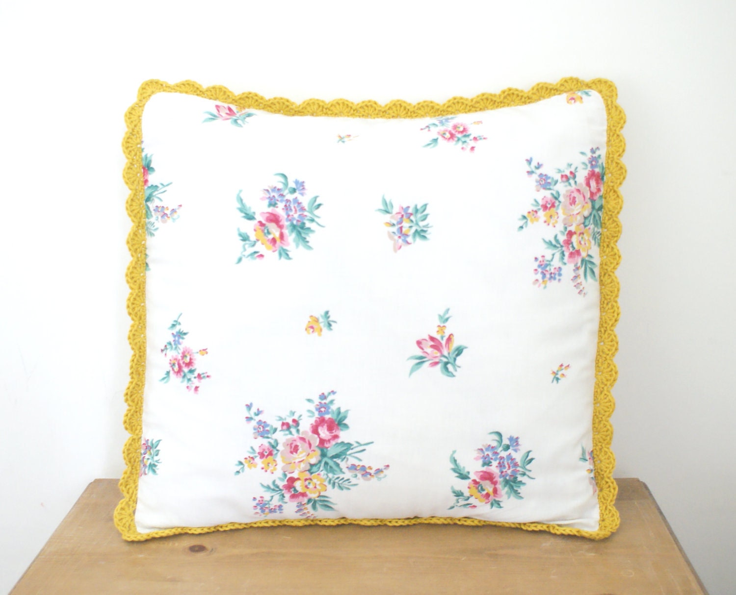 Vintage floral cushion/pillow with crochet edge