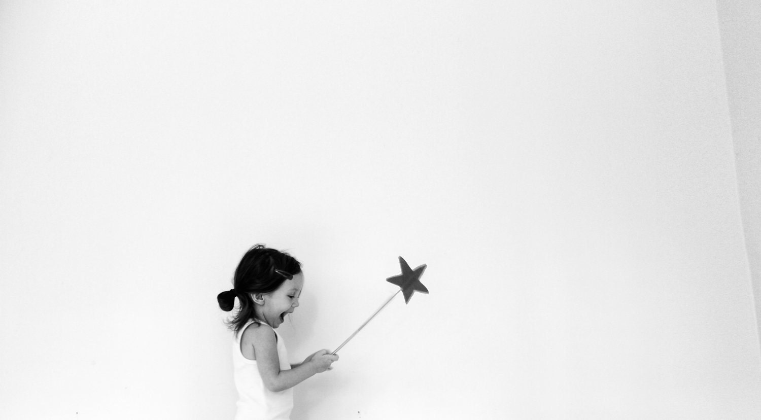 Magic wand - golden yellow