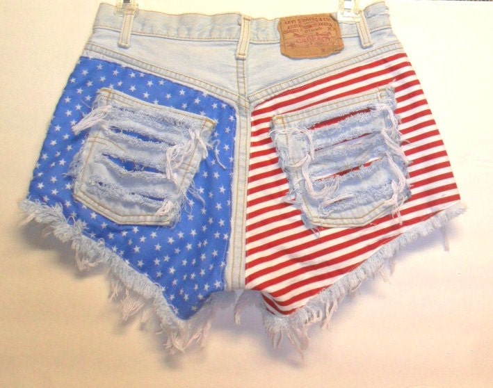 Vintage Levis Denim Shorts Stars n Stripes  with Studs Waist 28   inch