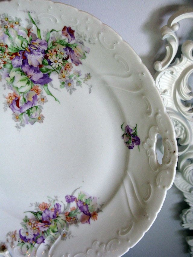 Plate Lavender Purple Vintage Cake Plate Bavarian Iris & Daisies floral transferware 1930s