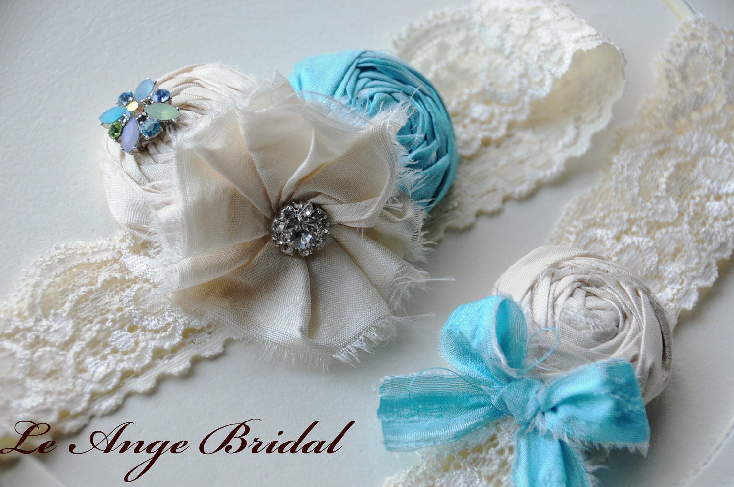 ON SALE/wedding garter / Tiffany Blue / bridal garter/ lace garter /  Something BLue wedding garter / vintage inspired lace garter