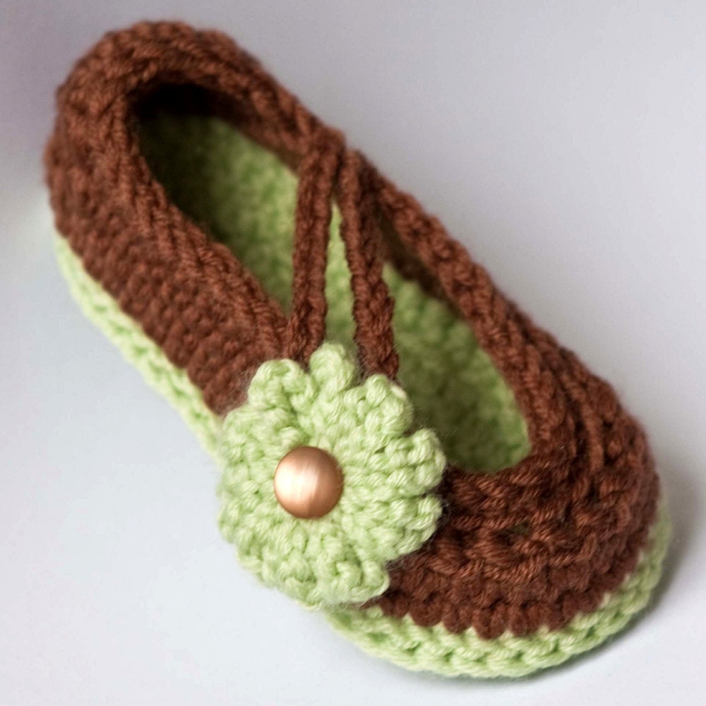 CROCHET PATTERN Baby Booties: Daisy Baby Mary Jane Shoes pdf